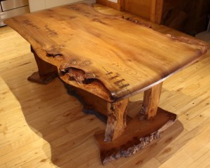 'River' Dining Table side